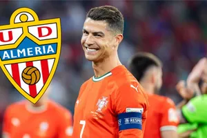 Cristiano Ronaldo mua 25% cổ phần sở hữu tại CLB hạng 2 Tây Ban Nha UD Almeria.
