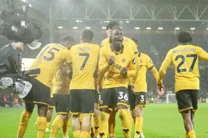 Wolves giành chiến thắng thứ 2 tại Premier League mùa giải này khi đánh bại Aston Villa 2-0.