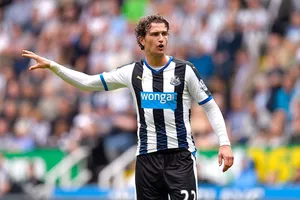 Daryl Janmaat người từng tạo dấu ấn ở giải Ngoại hạng Anh trong màu áo Newcastle.
