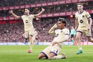 Lamine Yamal giúp Barcelona giành chiến thắng 1-0 trên sân Athletic Bilbao.