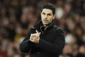 HLV Mikel Arteta bác bỏ ý kiến cho rằng Arsenal đang chịu áp lực tâm lý khi cố theo đuổi “cú ăn 4”.