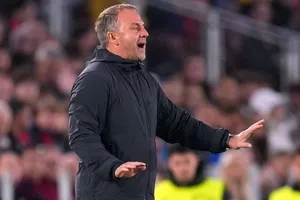 HLV Hansi Flick giúp Barcelona xoay chuyển động lực trong hiệp 2 để giành chiến thắng 7-2 trước Newcastle.