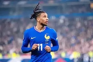 Michael Olise trong màu áo U 21 Pháp