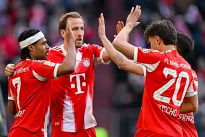 Bayern Munich tiến gần hơn đến chức vô địch Bundesliga lần thứ 13 trong 14 năm sau khi đánh bại Union Berlin 4-0.