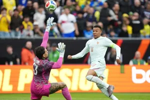 Kylian Mbappe mở tỷ số trong chiến thắng 2-1 của tuyển Pháp trước Brazil