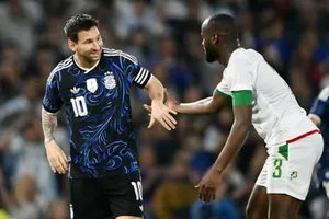 Lionel Messi chọn vào sân trong hiệp 2 thay vì cố săn tìm bàn thắng trước đối thủ hạng hạng 115 thế giới.