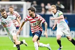 Christian Pulisic cho rằng việc áo đấu của đội tuyển Bỉ và Mỹ có màu sắc tương tự nhau.