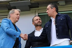 Chelsea đã chi khoảng 1,5 tỷ kể từ khi được tiếp quản bởi nhóm chủ sở hữu mới do Todd Boehly (trái) đứng đầu.