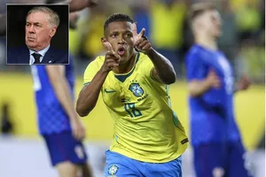 Tân binh Danilo (Botafogo) mở tỷ số cho Brazil