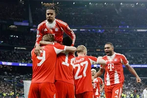 Bayern Munich thắng 2-1 trước chủ nhà Real Madrid ở lượt đi tứ kết Champions League.