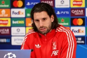 Dominik Szoboszlai phát biểu trong cuộc họp báo. Ảnh: Liverpool FC