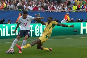 Đội tuyển Ghana đã chơi phòng ngự chắc chắn và gây khó khăn cho tuyển Anh.