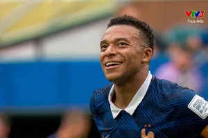 Kylian Mbappe trở thành cầu thủ đầu tiên giành Chiếc giày vàng World Cup 2 kỳ giải liên tiếp.