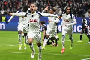 Xavi Simons trong màu áo Tottenham. Ảnh: THX
