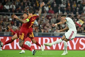 Kylian Mbappe vươn lên thứ 5 trong danh sách ghi bàn của giải đấu với 72 bàn thắng. Ảnh: THX
