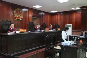 HĐXX phiên tòa phúc thẩm vụ án Xuyên Việt Oil 