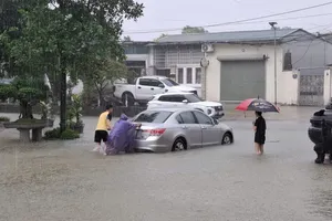 Podcast bản tin tối 22-7: Thanh Hóa: Mưa lớn gây sạt lở đê, ngập lụt nhiều nơi?; 2 lần tấn công bạn trai bằng dao, cô gái lãnh án tù chung thân