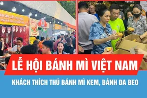 Khách thích thú bánh mì kem, bánh da beo tại Lễ hội bánh mì Việt Nam