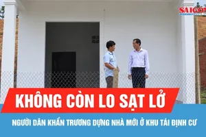 Quảng Ngãi: Người dân vùng sạt lở khẩn trương dựng nhà mới ở khu tái định cư