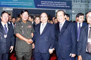 Thủ tướng Nguyễn Xuân Phúc đón  Thủ tướng  Campuchia Samdech Hun Sen