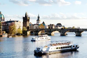 660 năm ngày ra đời cầu Tình Praha