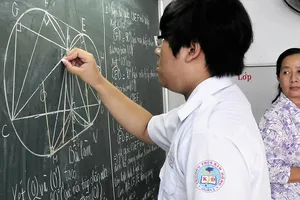 Tiết học Toán lớp 9 tại Trường THCS Kim Đồng, quận 5, TPHCM    Ảnh: MAI HẢI