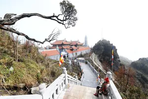 Hành trình lên “Cổng Trời” trên Nóc nhà Đông Dương huyền thoại