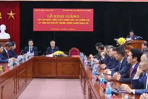 Khai giảng lớp bồi dưỡng nâng cao kiến thức cho Ủy viên dự khuyết Trung ương Đảng khóa XII