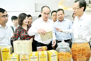 Nông nghiệp đô thị tạo “vàng”