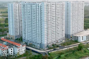 Chung cư HQC Plaza tại huyện Bình Chánh, TPHCM                                     Ảnh: CAO THĂNG