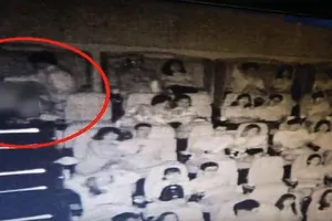 Đôi nam nữ có những hành động thân mật quá đà trong rạp chiếu phim CGV  và bị nhân viên rạp phát tán lên mạng xã hội 