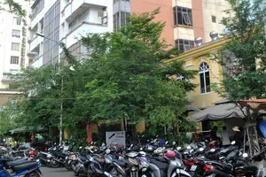 Hiện trạng khu đất số 6 Thái Văn Lung, quận 1           Ảnh: CAO THĂNG