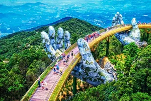 Cầu Vàng – công trình kiến trúc độc đáo trên đỉnh Bà Nà