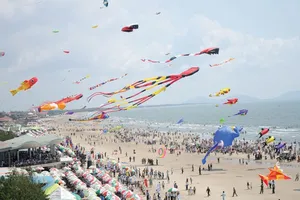 Cấm nhưng phải giám sát