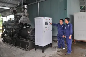 Máy phát điện sử dụng khí chuyển hóa từ rác tại bãi rác Gò Cát                                                                                     Ảnh: THÀNH TRÍ