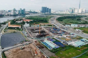  Dự án Empire City mới chỉ là bãi đất trống               .       Ảnh: THÀNH TRÍ