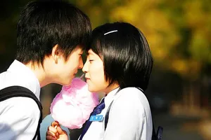       Tình yêu tuổi học trò trong sáng.          Ảnh minh họa