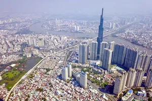 Tuyến metro 1 đoạn nối liền quận 1, quận Bình Thạnh, vượt sông Sài Gòn kết nối với quận 2 và quận Thủ Đức. Ảnh: HOÀNG HÙNG 