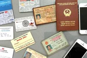 Tang vật trong một vụ án giả danh cơ quan công an  để lừa đảo