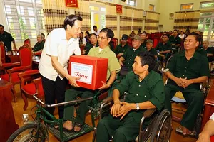 Hơn 332 tỷ đồng tặng quà người có công. Nguồn: VGP