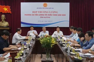 Hội đồng Tiền lương quốc gia đã chốt phương án mức tăng lương tối thiểu vùng năm 2020 là 5,5%.Ảnh: VGP