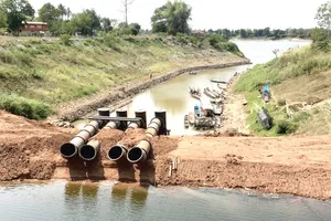 Mực nước giảm mạnh tại một hồ chứa ở Đông Bắc Thái Lan                                                                       Ảnh: Chiangrai Times