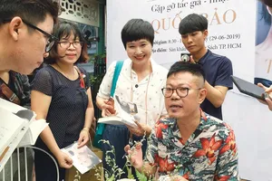  Nhạc sĩ Quốc Bảo trong buổi ra mắt sách Tâm.