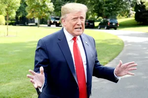 Tổng thống Mỹ Donald Trump tuyên bố áp thêm 10% thuế  với 300 tỷ USD hàng hóa Trung Quốc nhập vào Mỹ