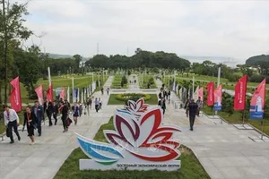 Quang cảnh Diễn đàn kinh tế phương Đông trong ngày đầu tiên làm việc. Ảnh: TTXVN