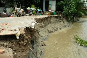 Long An công bố tình trạng khẩn cấp khu vực sạt lở bờ sông Cần Giuộc