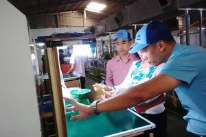 Sản xuất tại Công ty TNHH Sản xuất  thương mại nhựa kỹ thuật Vinastar