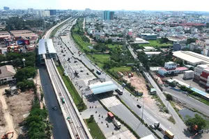 Tuyến metro Bến Thành - Suối Tiên qua quận Thủ Đức. Ảnh: CAO THĂNG