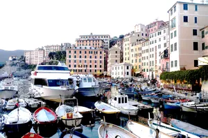 Bến thuyền tại Camogly, miền Nam Italy vắng khách do Covid-19