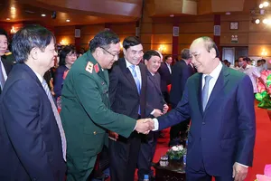 Thủ tướng Nguyễn Xuân Phúc với các đại biểu dự kỷ niệm 75 năm Ngày thành lập  Đài Tiếng nói Việt Nam (7-9-1945 _ 7-9-2020). Ảnh:TTXVN